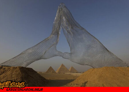 چیدمان‌های عظیم هنری در کنار اهرام مصر