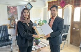 برگزیدگان مسابقات هنری صنایع دستی مهدی‌شهر تجلیل شدند